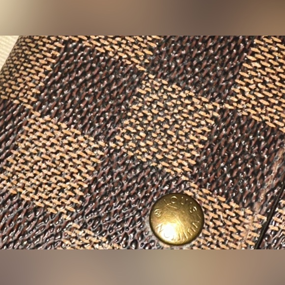 Louis Vuitton Damier Ebene Wallet - Picture 15 of 17